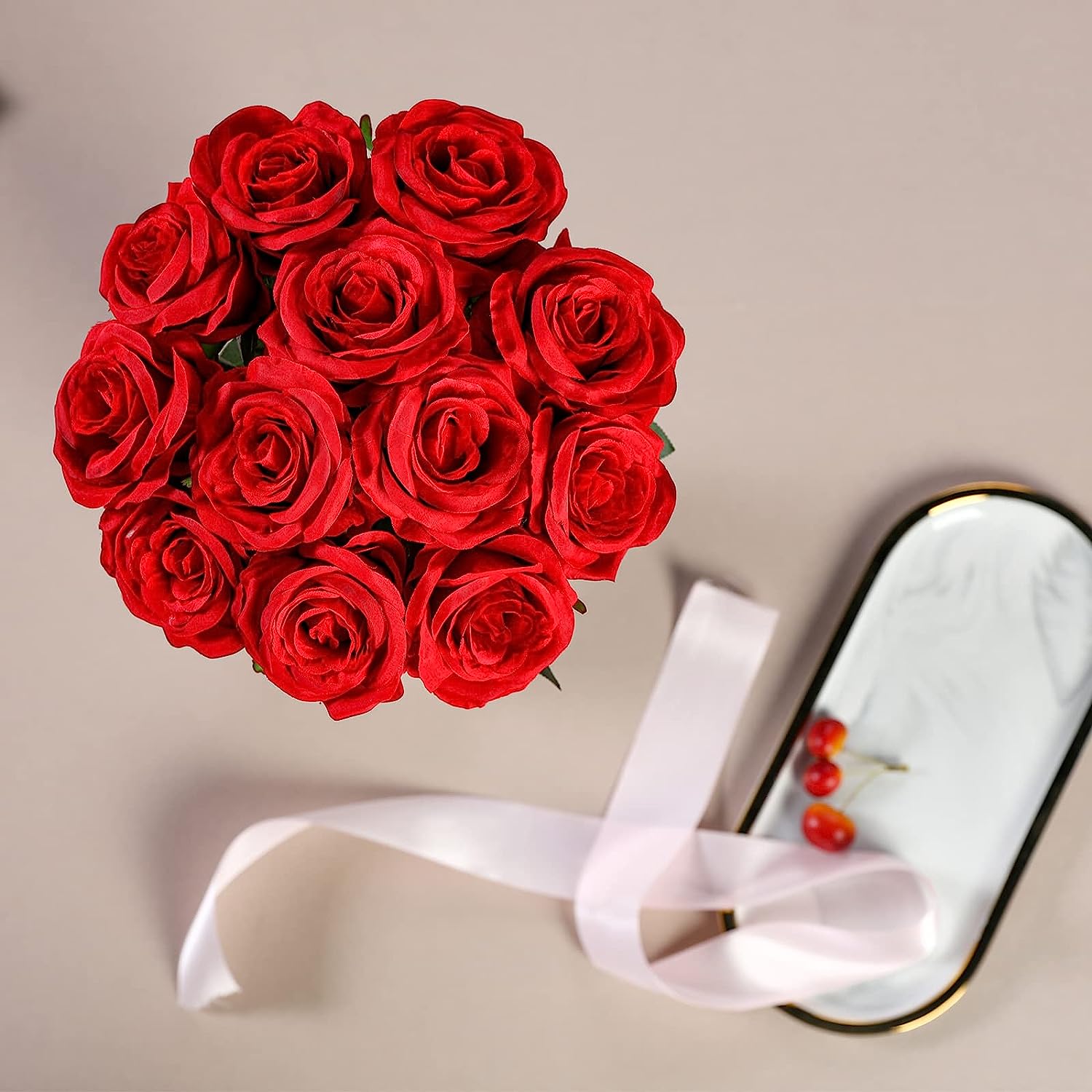 12송이의 인조 붉은 장미 꽃다발 - 집 장식, 결혼식 - Florist Supply Bulk 리뷰 및 가격